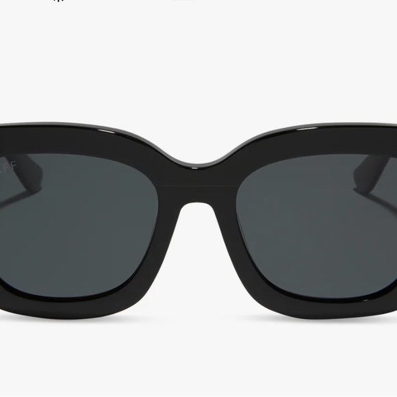 DIFF Carson Black Sunglasses - Picture 2 of 10